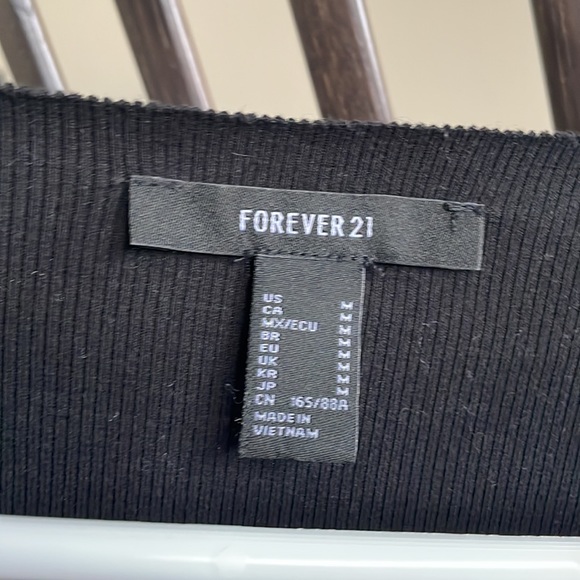 Black Ribbed Button-Up Top - Picture 3 of 3